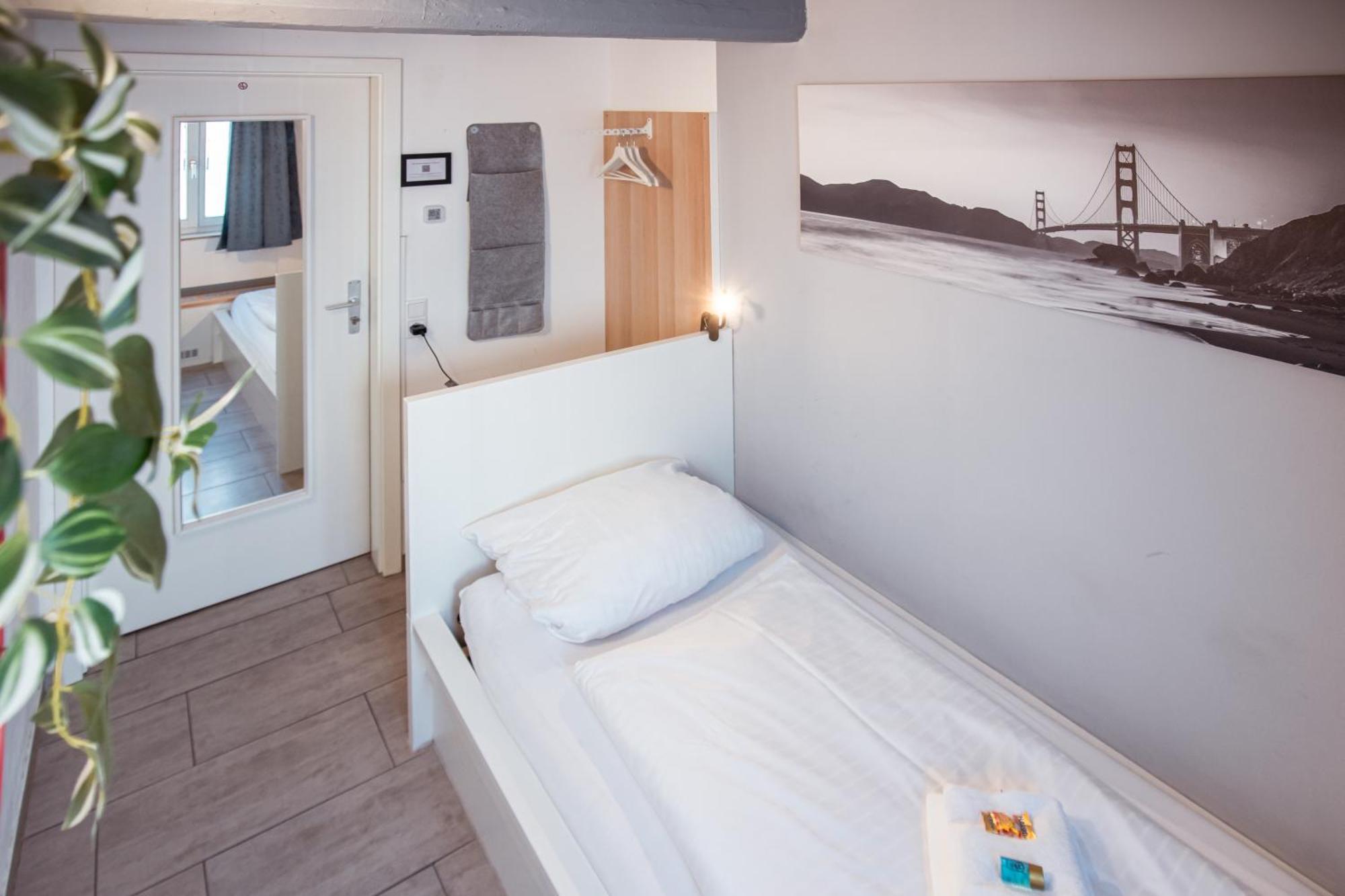 Haus99 Budget Pension & Apartments Фюрт Екстер'єр фото